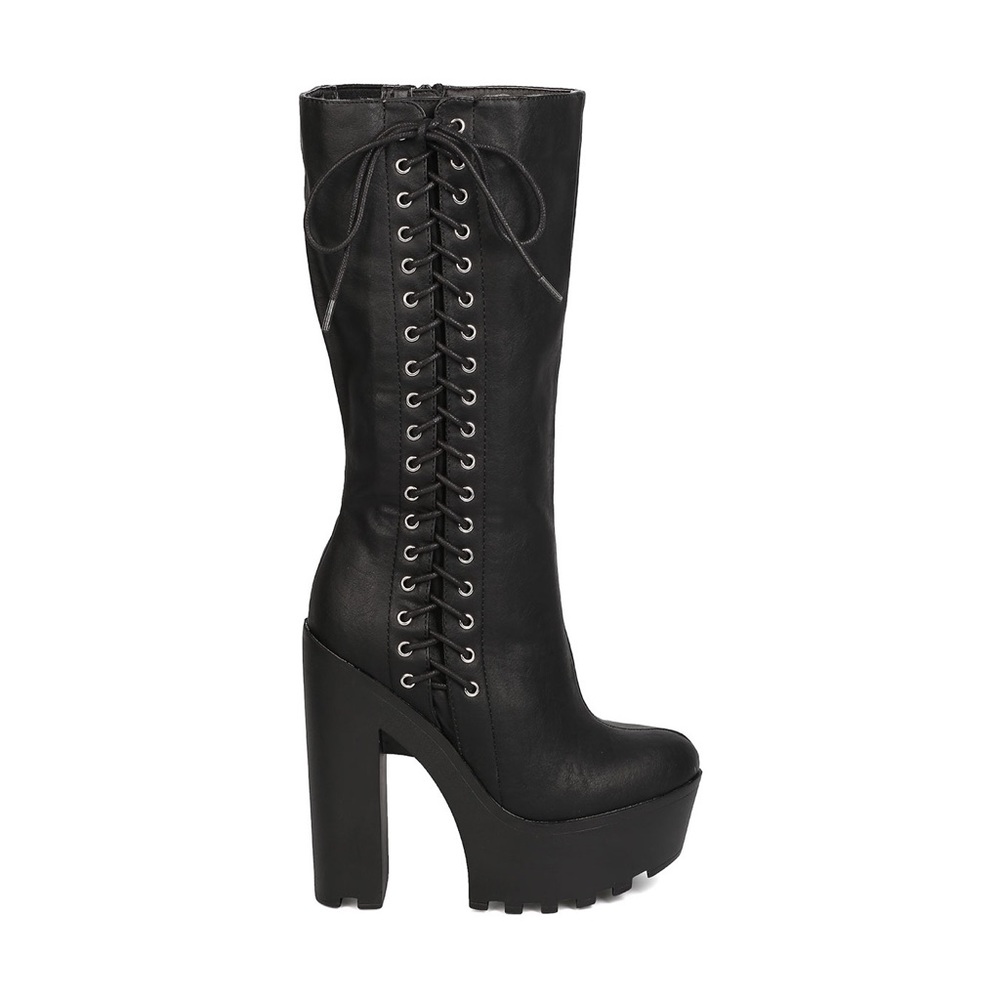 USED Wild Diva Side Lace Up Booties Boots Heels 7